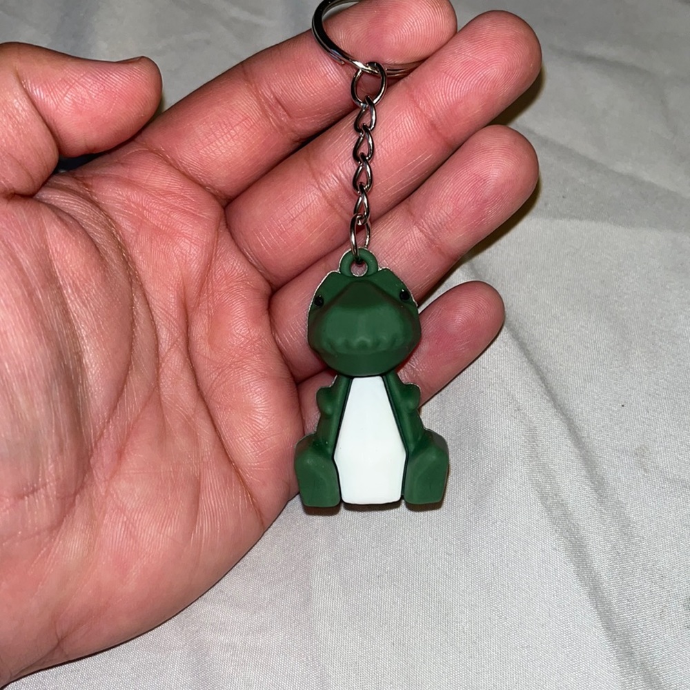 New🎉 green dinosaur 🦖 keychain